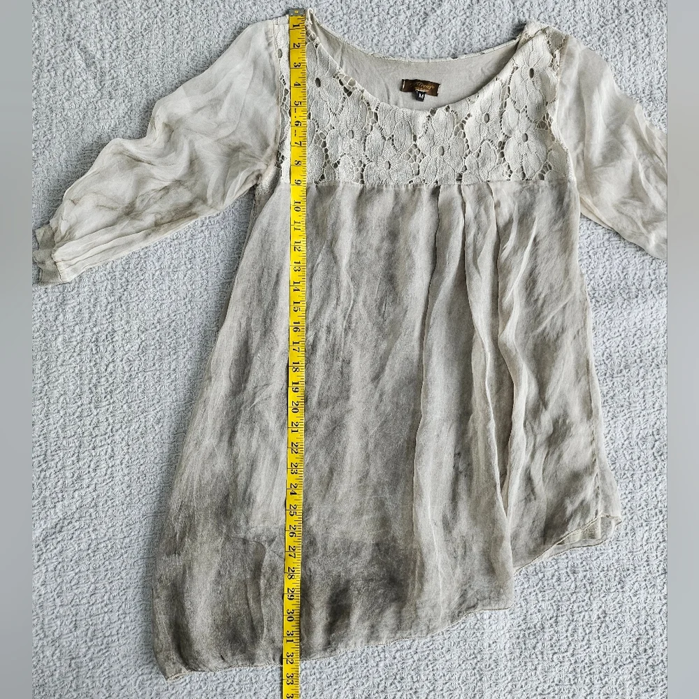 H Trend Italy 100% Silk Blouse Womens Medium Gray Whimsical Lace Floral Flowy - Picture 9 of 13